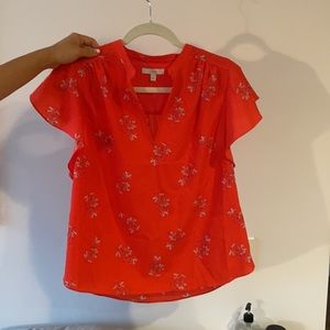 Red Joie floral top with flowy sleeves